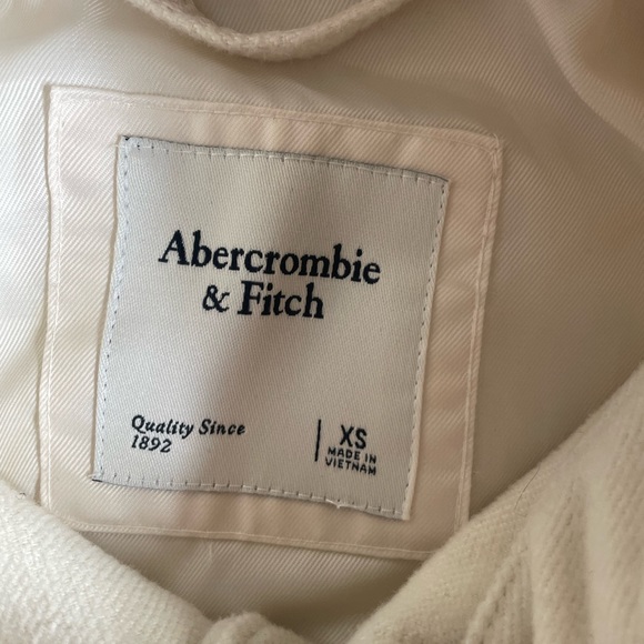 Abercrombie and Fitch Shirt Jacket “Shacket” soft cream. Size XS - Picture 2 of 4